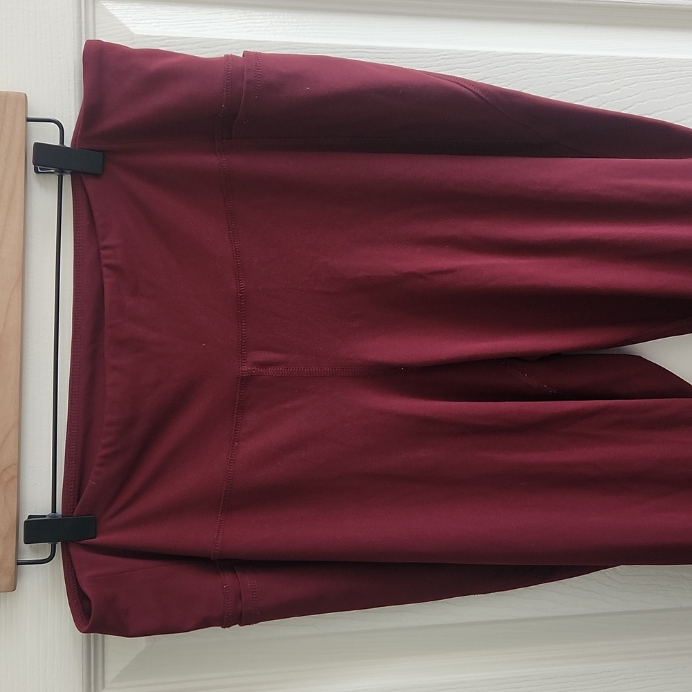 LIVI high rise soft Capri leggings with pockets - zinfandel size 18/20 - Picture 5 of 9